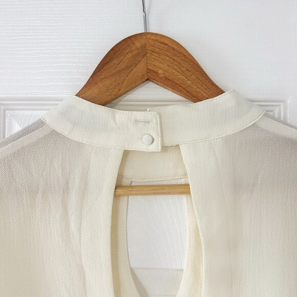 She + Sky Cream Keyhole Ruffle Sleeve Blouse Women’s Size Large - Picture 4 of 6